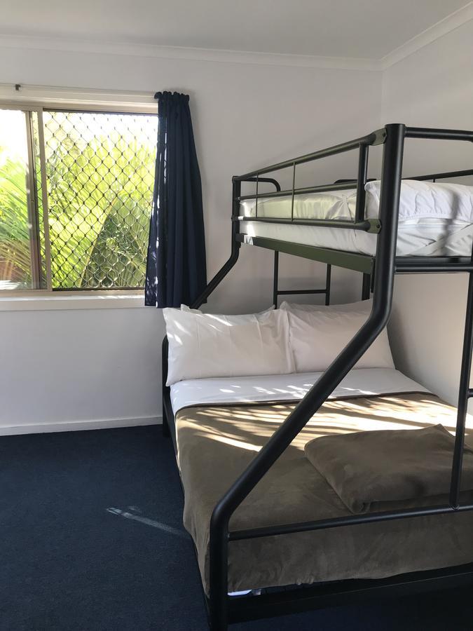 Backpackers Inn On The Beach Byron Bay Exterior photo